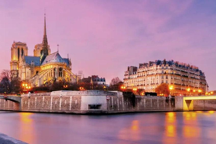 THE FINEST AND MOST PICTURESQUE PORTS OF CALL IN THE SEINE VALLEY